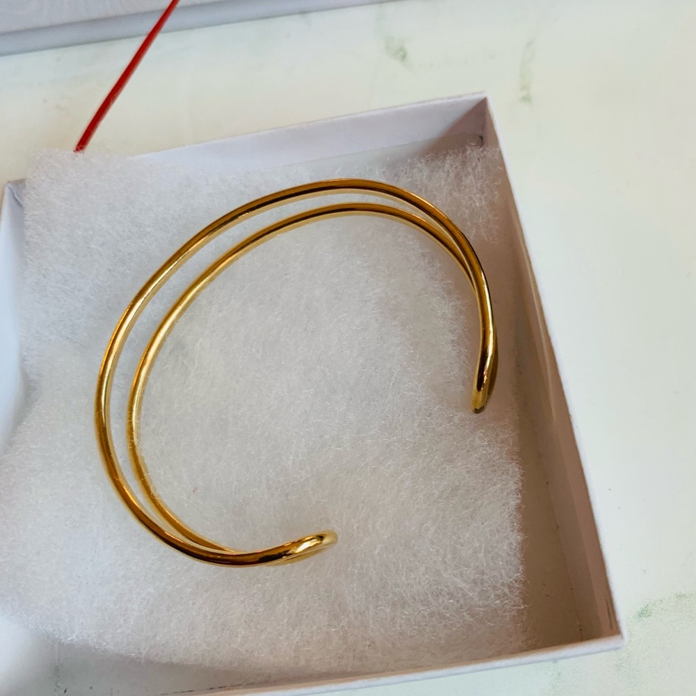 Elegant Gold Cuff Bracelet